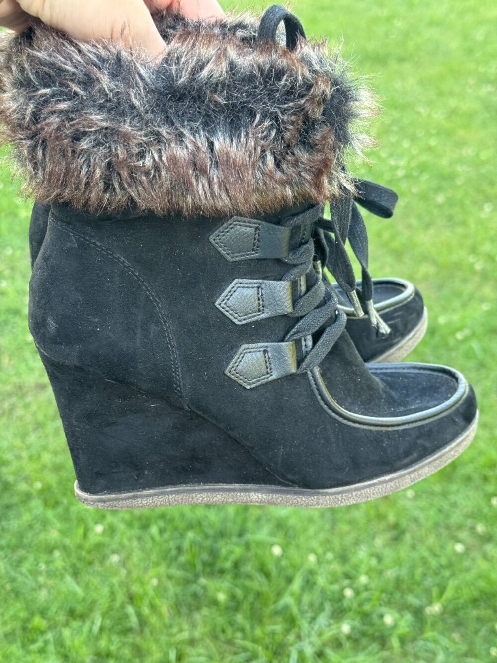 Faux Fur Wedge Winter Boots Black Y2K Coquette Cozy Chaletcore Sz 8.5 3750
